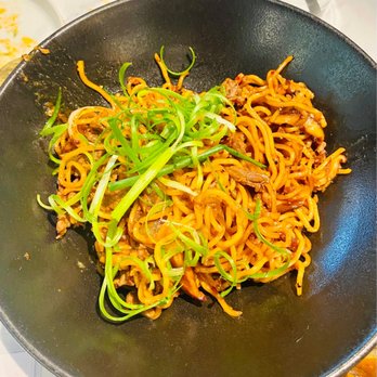 Zu Izakaya - ASU - Garlic Butter Stir Fry Noodle with Beef - Sushi Bars Near Me - Tempe, Arizona Zu Izakaya - ASU - Garlic Butter Stir Fry Noodle with Beef - Sushi Bars Near Me - Tempe, Arizona