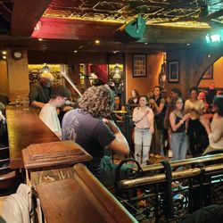 Quays Bar - Live music and baccanalia