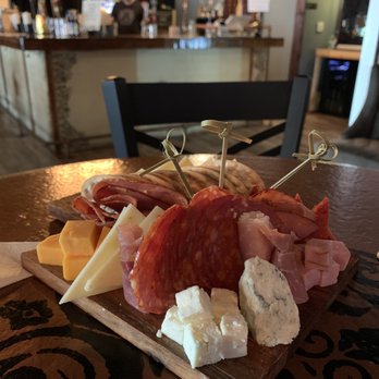 Casks And Flights Wine Tasting Room - Wine Bars Near Me - Pensacola, Florida