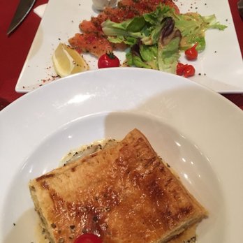 Le Goutillon - Salad with salmon and something with mushrooms/cheese inside (croustillant de brie) - Brasseries Near Me - Chantilly, 60 Le Goutillon - Salad with salmon and something with mushrooms/cheese inside (croustillant de brie) - Brasseries Near Me - Chantilly, 60