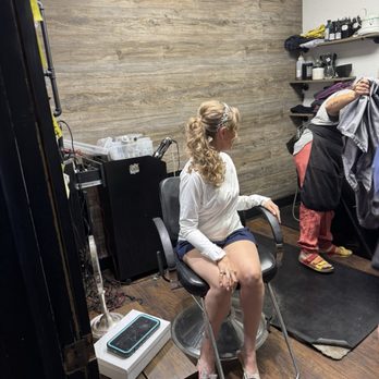 Your Suite Hair - Bride's Hair Style - Hair Stylists Near Me - Moline, Illinois Your Suite Hair - Bride's Hair Style - Hair Stylists Near Me - Moline, Illinois