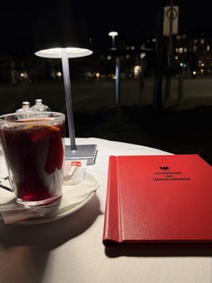 Zunfthaus zur Zimmerleuten by null