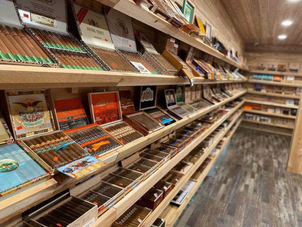 LONG LAKE ORONO SMOKE SHOP & CIGAR Updated September 2024 1865