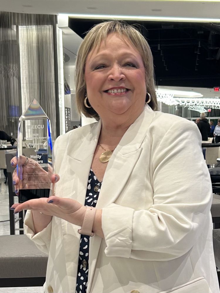 Miss Sassy's Sparkles & Wigs Logo