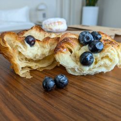 True Loaf - @endoedibles on Instagram 10/26/24
Blueberry Kouign Amann