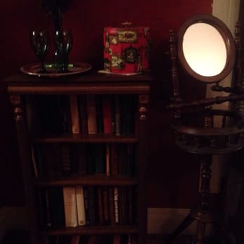 Old Northside Bed & Breakfast Inc - Classical Novels and Historical Fiction books in the Literary Room! - Hotels Near Me - Indianapolis, Indiana