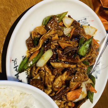 Hot Bowl By Everyday Thai - Vegetables, beef steak, pineapple chicken. - Thai Near Me - Springfield, Missouri Hot Bowl By Everyday Thai - Vegetables, beef steak, pineapple chicken. - Thai Near Me - Springfield, Missouri