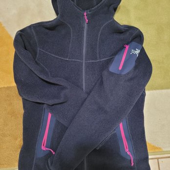 Value Village - Maybe vintage Arc'teryx but no damage and still have good function. I buy! - Thrift Stores Near Me - Vancouver, British Columbia