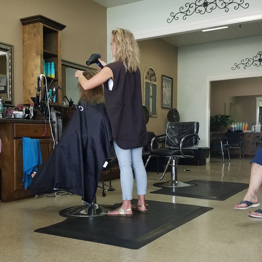 Split Ends - Hair Salons Near Me - Vicksburg, Mississippi Split Ends - Hair Salons Near Me - Vicksburg, Mississippi