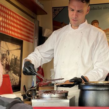 Rudi’s Original Stroopwafels - The wafelmeister in action. - Waffles Near Me - Amsterdam, New Hampshire Rudi’s Original Stroopwafels - The wafelmeister in action. - Waffles Near Me - Amsterdam, New Hampshire