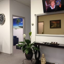 Revive Chiropractic & Rehab - Irwin Chiropractic waiting room
