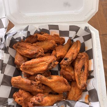 MR WINGS - Updated February 2026 - 34 Photos & 48 Reviews - 1708 W