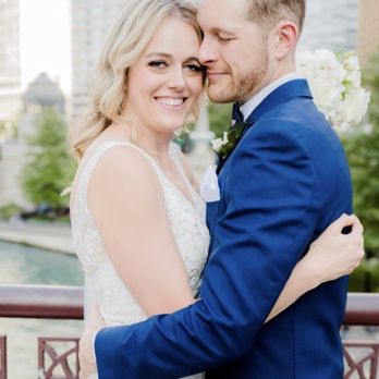 Emmett Rodé Salon - Blonde by Lindsey - Hair Salons Near Me - Chicago, Illinois Emmett Rodé Salon - Blonde by Lindsey - Hair Salons Near Me - Chicago, Illinois