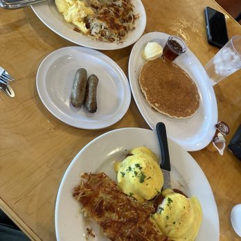 Wildberries - Chicken fried steak and eggs benedict - Breakfast & Brunch Near Me - Mesa, Arizona Wildberries - Chicken fried steak and eggs benedict - Breakfast & Brunch Near Me - Mesa, Arizona