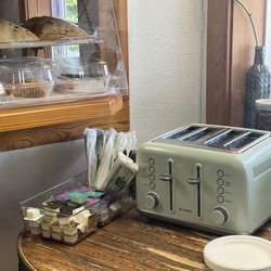 Beads & Grinds - Toaster