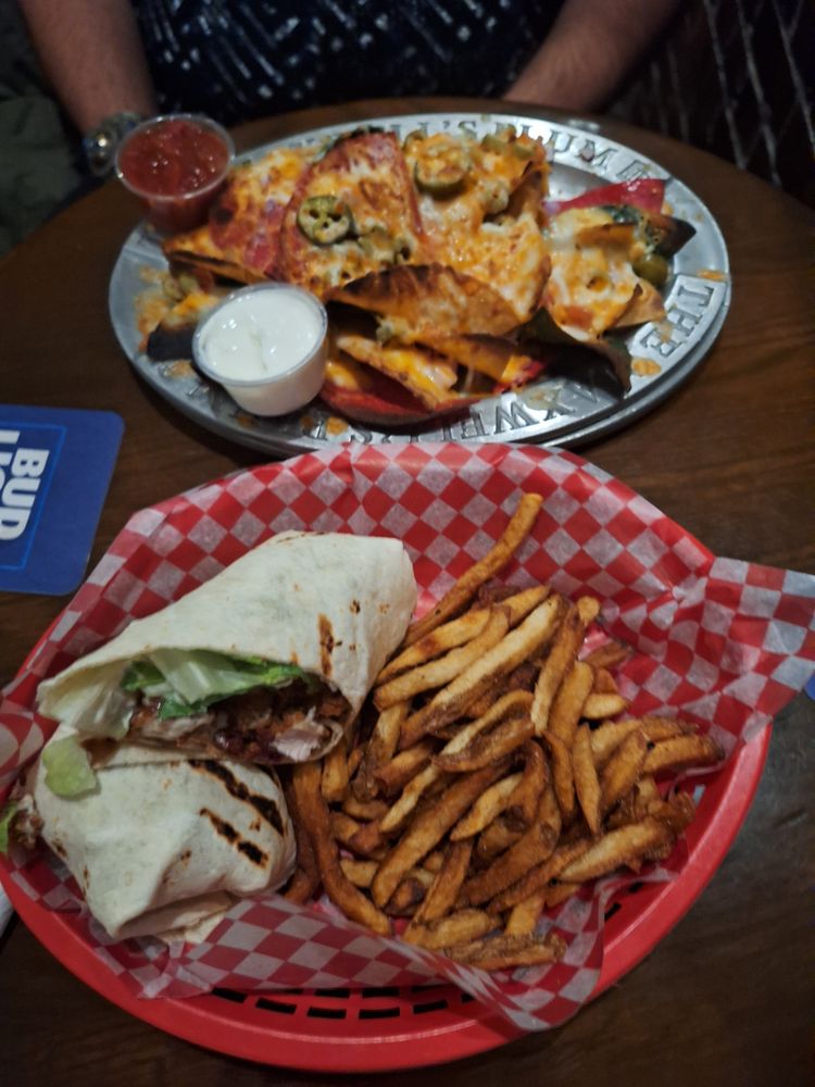 Maxwell's Plum English Pub