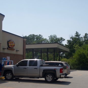 Casey's - a pickup truck parked in front of a gas station - Pizza Near Me - Crescent, Iowa