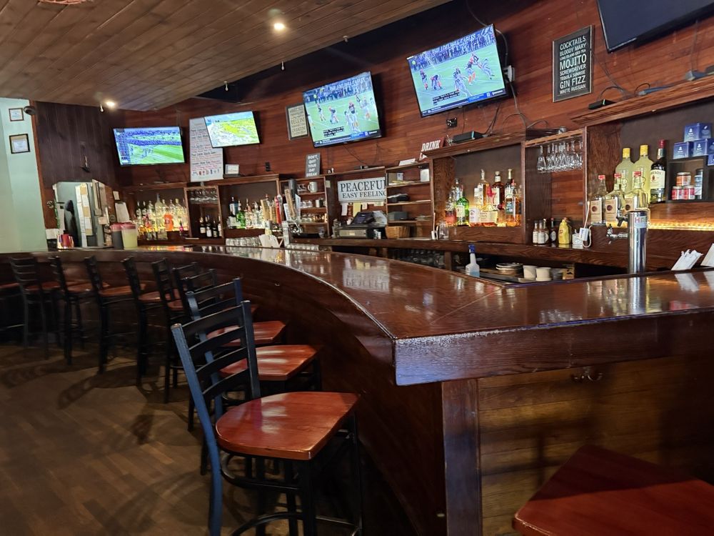 KC's Restaurant & Pub