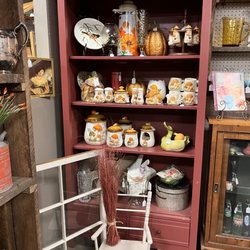 Lone Elm Antique Mall - Vintage Merry Mushroom
