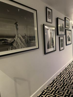 The Crescent Hotel Beverly Hills, Sonder by null