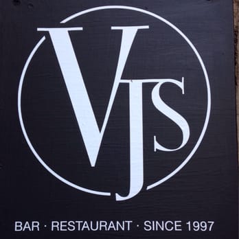 Victor J's Art Bar - Bars Near Me - York, YOR