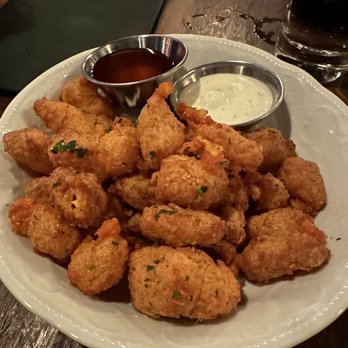 Merchant - Cheese Curds - Cocktail Bars Near Me - Madison, Wisconsin