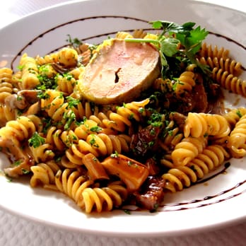 Le Tir Bouchon - foie gras pasta with figs and mushrooms - French Near Me - Paris, 75