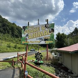 Pocono Snake & Animal Farm