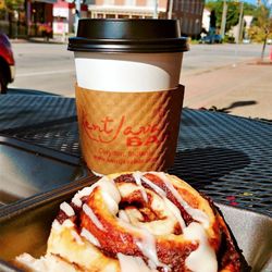Kentjava Bar - Butterfinger Latte and cinnamon roll