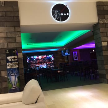 Holiday Inn - Time Out Bar - Hotels Near Me - León, GUA Holiday Inn - Time Out Bar - Hotels Near Me - León, GUA
