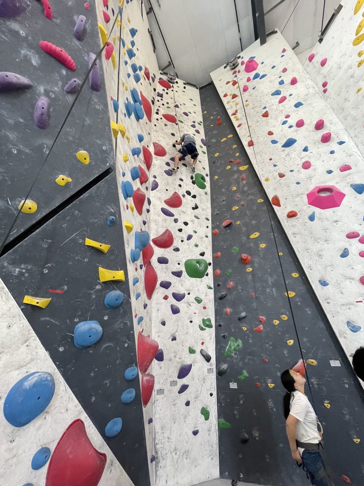 RIVERFRONT ROCK GYM Updated September 2024 17 Photos 1319 Walla