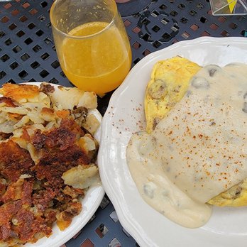 The Maple Counter Cafe - Mushroom omelet with a side of potatoes, yummo - Breakfast & Brunch Near Me - Walla Walla, Washington The Maple Counter Cafe - Mushroom omelet with a side of potatoes, yummo - Breakfast & Brunch Near Me - Walla Walla, Washington