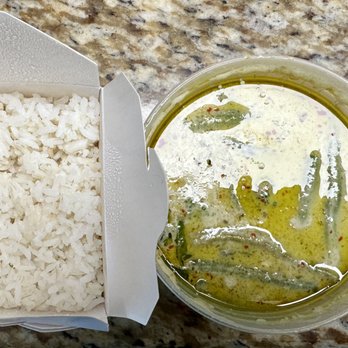 Siam Thai Restaurant - Rice with green curry - Thai Near Me - Pittsburgh, Pennsylvania Siam Thai Restaurant - Rice with green curry - Thai Near Me - Pittsburgh, Pennsylvania