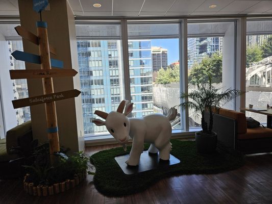 Salesforce Tower by null