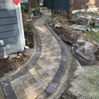 Sierra Landscape - Instalación de peyver - Lawn Services Near Me - Tacoma, Washington Sierra Landscape - Instalación de peyver - Lawn Services Near Me - Tacoma, Washington
