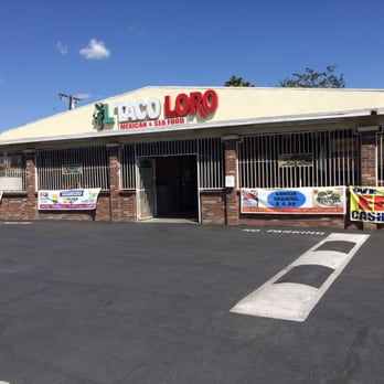 El Taco Loro - the front of the restaurant - Mexican Near Me - San Bernardino, California