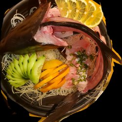 I Love Sushi - Kampachi sashimi..