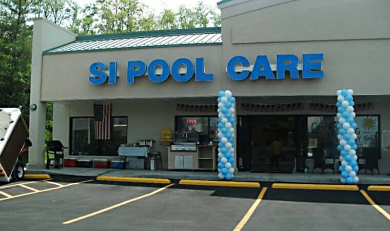 S I Pool Care Logo