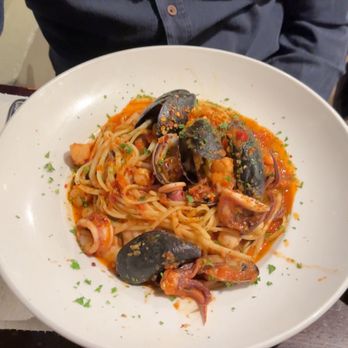 Sotto Mare - Linguine With Seafood - Seafood Near Me - San Francisco, California Sotto Mare - Linguine With Seafood - Seafood Near Me - San Francisco, California
