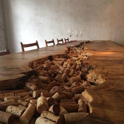 Gastronomie Kumami - Blick über den ausgefallenen Esstisch