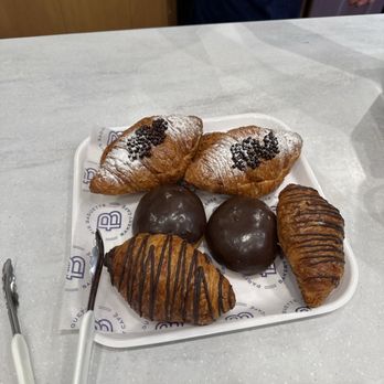Paris Baguette - Bakeries Near Me - Garden Grove, California Paris Baguette - Bakeries Near Me - Garden Grove, California