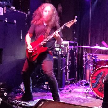 Live Wire Lounge - Marc on guitar for Silvertung - Lounges Near Me - Chicago, Illinois