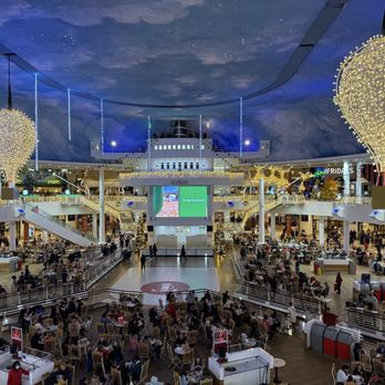 Intu Trafford Centre - Christmas Decorations at The Orient - Shopping Centers Near Me - Manchester, XGM