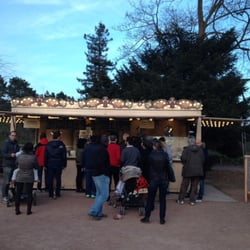 La Gaufrerie - Le stand au milieu des maneges