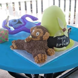 I was so impressed with not only how beautiful the cake came out but hoe delicious it was...she is now my cake lady! :-) I was so impressed with not only how beautiful the cake came out but hoe delicious it was...she is now my cake lady! :-)