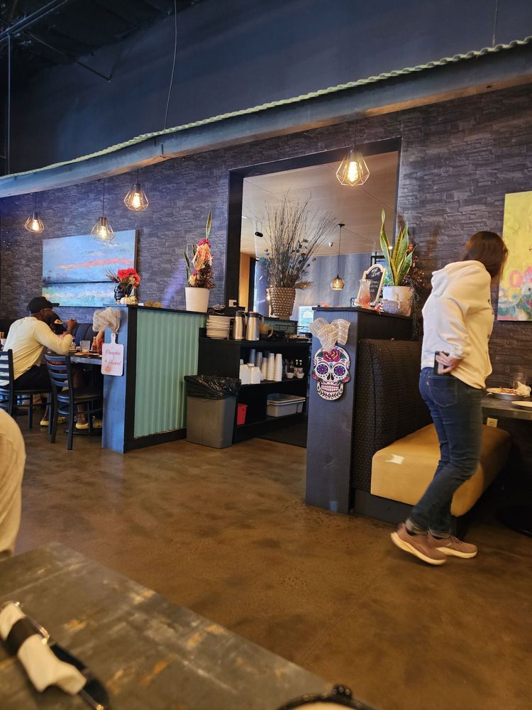 Dave's Valley Grill