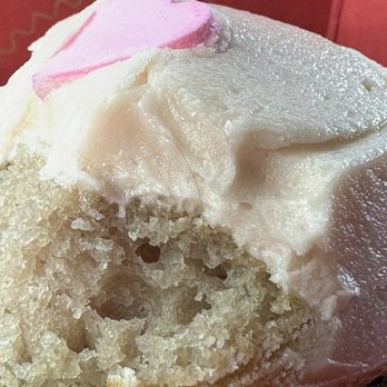 Sprinkles San Ramon - Hair in Strawberry cupcake - Bakeries Near Me - San Ramon, California