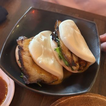 Hungry Sumo Sushi Bar - Pork bun - Sushi Bars Near Me - Milwaukee, Wisconsin Hungry Sumo Sushi Bar - Pork bun - Sushi Bars Near Me - Milwaukee, Wisconsin