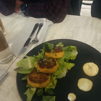 Coop 303 - Crab cake minis - New American Near Me - Atlantic Beach, Florida