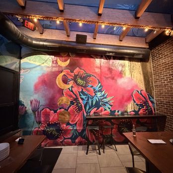 Graffiti Bar - Lounges Near Me - Philadelphia, Pennsylvania Graffiti Bar - Lounges Near Me - Philadelphia, Pennsylvania